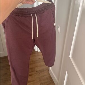 Vuori Performance Jogger Burgandy